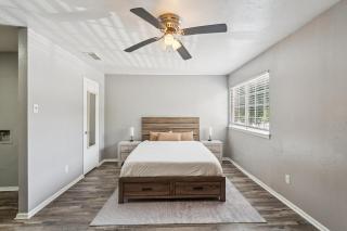 Two-Story Furnished 1 Bd Apartment I Pool - 8