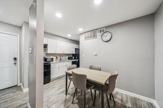 Convenient Midterm Housing Option - 8