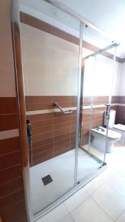 Apartamento 2 dormitorios con piscina y garaje en Foz, ideal para playa y excursiones - 8