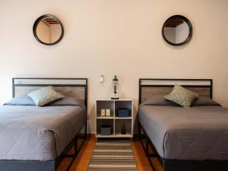 104 Location 2Bdrm 2bath AC apt Fits 8 Rooftop - Mexico - 8