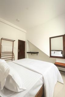 Colombo Airport Villa by J-Villas - 1