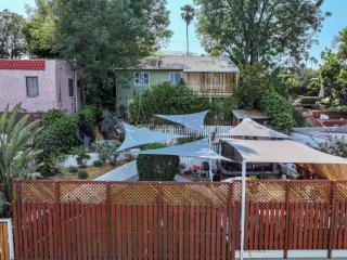 Silver Lake Cozy Getaway - 9