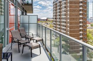 Modern 1BR Condo for 4 Great Views and Balcony - 3