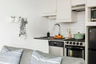 ~The Amelia~ Rooftop | Skyline | Cozy | Walkable - 5