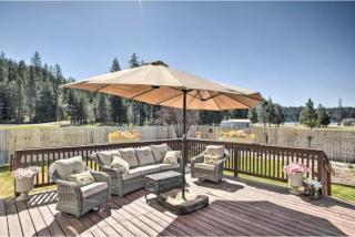 4BR Lakeside House with Mountain View and Hot Tub - Valley - 1