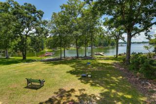 Easy Lake Living - Sleeps 8 - 3