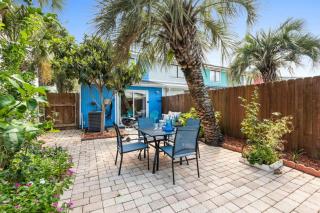 Pet-Friendly Coastal Townhome | Walk to Beach & Local Dining - 3