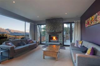 Lakeview Lodge One with Stunning Views - 8