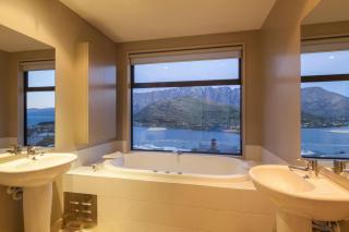 Lakeview Lodge One with Stunning Views - 2