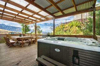 Lakeview Lodge Two with Stunning Views - 2