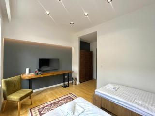 Engadin's Central Rooms in Old Town - 7