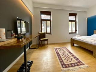 Engadin's Central Rooms in Old Town - 6