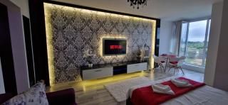 Studio Elegance - 0
