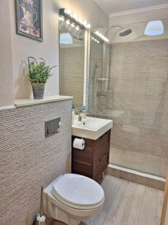 Sunny Central Studio, Parking&Balcony - Oradea - 6
