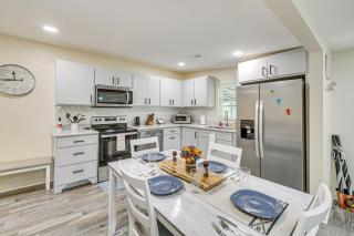 Lake Hamilton Retreat with Kayaks and Spacious Yard! - 5