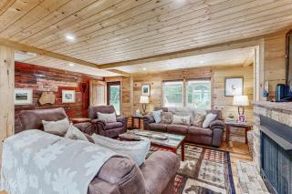 The Velvet Antler Lodge - 3