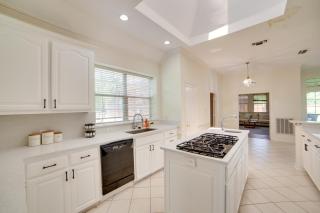 Game Room and Bar Secluded Getaway in Farmersville - - 2
