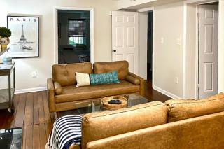 West Victorian District Garden Retreat - Savannah - 0