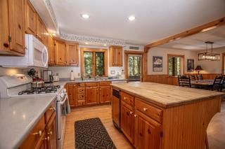 Celtic Lodge By Hauserman Rentals - 3