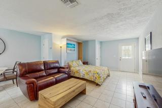 Blissful Beach Retreat C - Englewood - 0