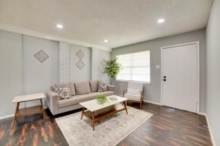 Pet-Friendly Sachse Home Large Fenced Yard - Sachse - 0