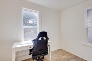 Walk to Shore Rockaway Beach Retreat with Hot Tub! - Rockaway Beach - 2