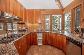 Snow Crest By Hauserman Rentals - 4