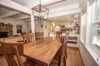 Hillhouse By Hauserman Rentals - 8