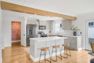 Sleeps 11 Wine Trail Fire Pit Bocce & Trampoline - 1