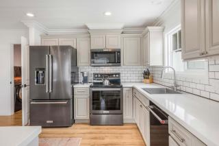 Sleeps 11 Wine Trail Fire Pit Bocce & Trampoline - San Luis Obispo - 1