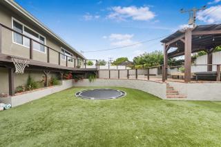 Sleeps 11 Wine Trail Fire Pit Bocce & Trampoline - 7