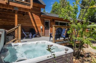 Cedarwood Serenity By Hauserman Rentals - 9
