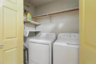 4BR House with Pool near Stadium & DFW - 1