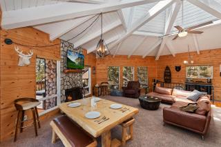158 - Lazy Bear Lookout - Meredith Lodging - 2