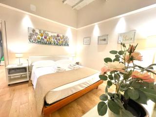 Cozy Santa Maria Novella Uffizi Duomo 2beds-2baths - 8