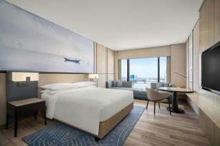 Courtyard by Marriott Danang Han River - 2