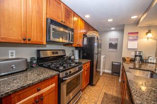 Lake Forest Glen # 117 By Hauserman Rentals - 7
