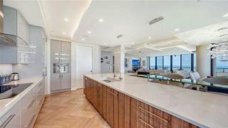 Water Views Spacious Three-Bedroom Condo - 7