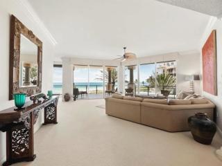 Amazing Four-Bedroom Condo with Spectacular Views - 8