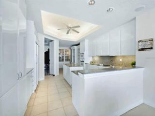 Amazing Four-Bedroom Condo with Spectacular Views - 2