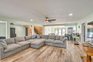 Private Indoor Hot Tub Fish and Boat on Sylvan Lake - - 1