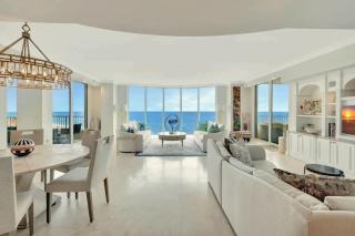 Luxurious Three-Bedroom Oceanfront Apartment - 2
