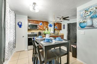 7 Mi to Busch Gardens Tampa Gem with Yard! - 3