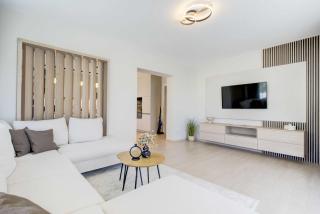 By The Lakeside Apartment - Balatonlelle - 6