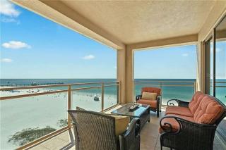 Spacious Three-Bedroom Apartment with Stunning Water Views - 5