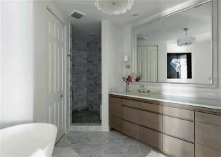Stunning Four-Bedroom Penthouse with Gulf Views - 1