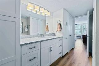 Charming Two-Bedroom Gulf-Front Condo - Venice - 9
