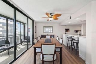 Charming Two-Bedroom Gulf-Front Condo - Venice - 4