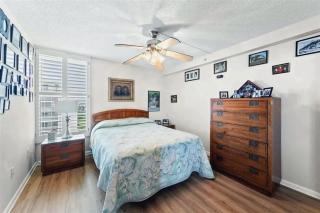 Charming Two-Bedroom Gulf-Front Condo - Venice - 1