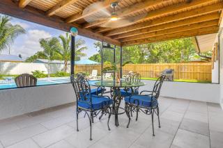 Swim, Game and BBQ Family Retreat in Stuart - 9